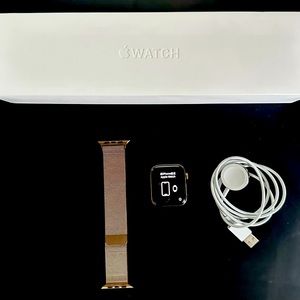 Apple Watch Series 5 - 44mm - Stainless Steel Gold - Cellular